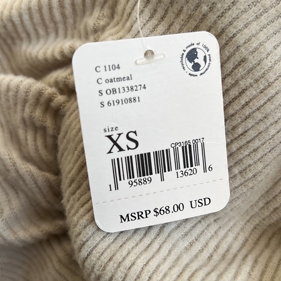 Free People Knit Off-The-Shoulder Sweater With A Crossbody Detail - Picture 7 of 9